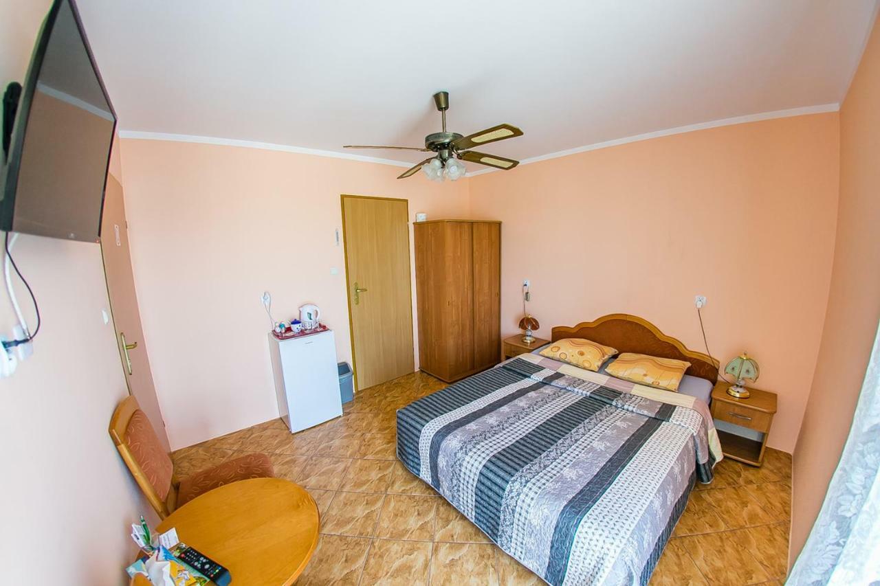 Uslugi Hotelarskie Malgosia I Andrzej Danowski Граево Экстерьер фото